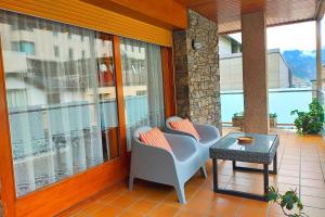 Posezení v ubytování Amplio ático con terraza en Andorra centro