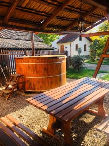 Fotografie z fotogalerie ubytování Enikő Vendégház v destinaci Cernatu de Sus