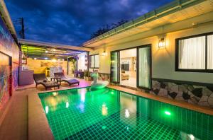Bazén v ubytování Aonang sealight pool villa nebo v jeho okolí