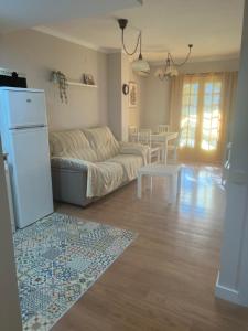 Kuchyň nebo kuchyňský kout v ubytování Urbanización La Isla, apartamento