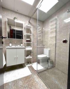 Gallery image of Superb and Cosy apartement in JLT Cluster L Apt 2807 in Dubai +37 photos