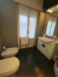 Bathroom sa Pinturicchio's Apartment