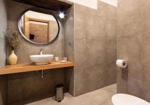 A bathroom at Tenuta San Martino
