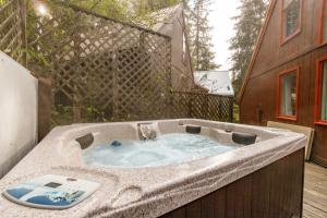 Fotografie z fotogalerie ubytování Snowbird Chalet #8 v destinaci Girdwood