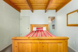 Fotografie z fotogalerie ubytování Snowbird Chalet #8 v destinaci Girdwood