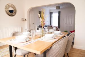 Posezení v ubytování St Johns Hse-Sleeps 6-Fully Equipped-Workers-short, long stays