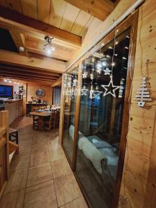 Fotografia z galérie ubytovania Chalet de montagne style savoyard, vue sur pistes v destinácii Châtel