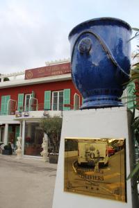 Foto sihtkohas Cagnes-sur-Mer asuva majutusasutuse Hôtel La Villa des Oliviers galeriist