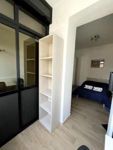 A bed or beds in a room at Modern Apartment in Rome - S.Paolo