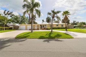 Gallery image of Beachway Per ankh (House of Life) in Pompano Beach