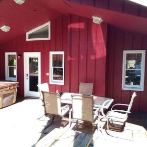 Gallery image of A-Frame Chalet on the Creek in Bryson City