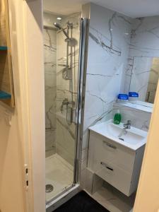Koupelna v ubytování Apartament Centrum Okulickiego !