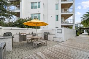 Rõdu või terrass majutusasutuses The Pointe on 30A by Panhandle Getaways