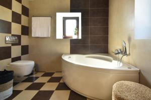 Phòng tắm tại Villa Irene Santorini