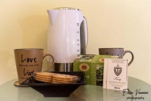 Coffee and tea making facilities at Camera il Nido