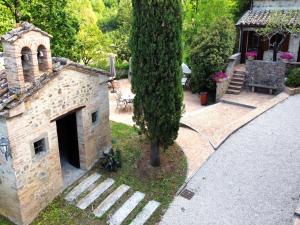 Vonkajšia záhrada v ubytovaní Monte House Umbria with Pool and Garden