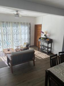 Afbeelding uit fotogalerij van Beautiful House with private pool in Mauritius in Albion