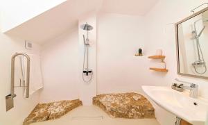 Koupelna v ubytování Sun Stone Villas