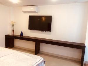 TV a/nebo společenská místnost v ubytování Tiverton Homestay + 24 fotografií
