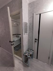 Gallery image of Уютная квартира 2 Бесконтактное заселение круглосуточно in Uralsk +3 photos