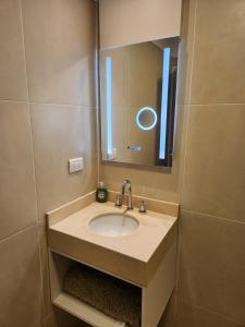 Ένα μπάνιο στο Departamentos Premium Tucuman +18 φωτογραφίες