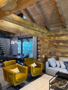 Prostor za sedenje u objektu Chalet Deux B