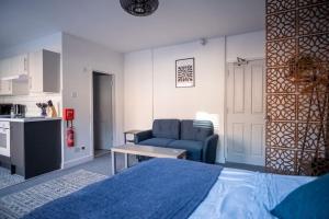 Kuchyň nebo kuchyňský kout v ubytování Cosy 1 Bed Apartment in the heart of Norwich