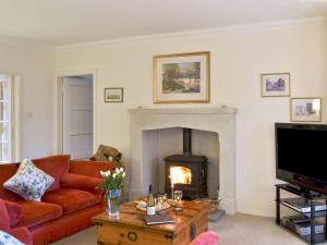 A seating area at Dalbeathie Cottage