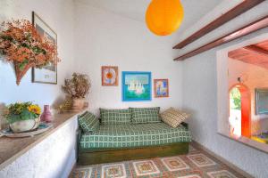 Area soggiorno di Villa in Fontane Bianche by Turquoise Waters