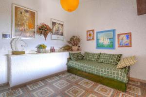 Area soggiorno di Villa in Fontane Bianche by Turquoise Waters
