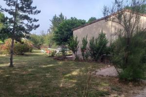Zdjęcie z galerii obiektu villa vigneronne w mieście Saint-Hilaire-de-Brethmas