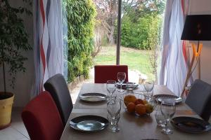 Zdjęcie z galerii obiektu villa vigneronne w mieście Saint-Hilaire-de-Brethmas