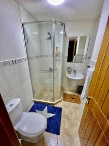 Ванная комната в Modern Apartment in the heart of Yerevan, Beverly Hills