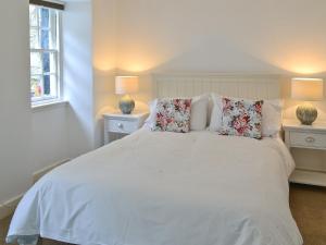 Легло или легла в стая в Almond View