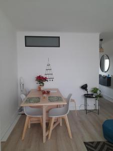 Fotografia z galérie ubytovania Chez Isabelle et Virgile Bel appartement, avec vues, à 50m de la plage v destinácii Palavas-les-Flots