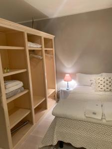 Postel nebo postele na pokoji v ubytování Regal beach