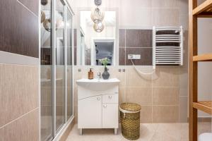 Kúpeľňa v ubytovaní Apartamenty Rodzinne II ApartZakop + 37 fotografií
