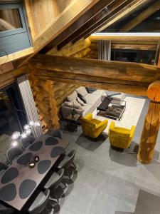 Prostor za sedenje u objektu Chalet Deux B