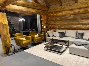 Prostor za sedenje u objektu Chalet Deux B