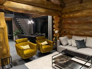 Prostor za sedenje u objektu Chalet Deux B