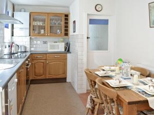 Malroseにあるキッチンまたは簡易キッチン
