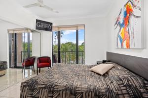 Letto o letti in una camera di Western Gateway Motel and Apartments