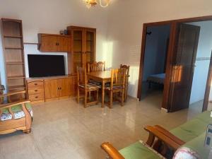 Zdjęcie z galerii obiektu Casa playa con grandes terrazas w mieście Los Nietos