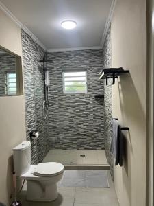 Ένα μπάνιο στο Cataleya Apartments Near Airport +20 φωτογραφίες