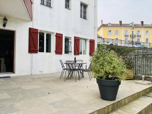 Budynek, w którym mieści się apartament