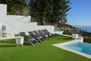 Hồ bơi trong/gần Villa Sitges Bianca Amaizing View Design 10 min walk from beaches +61 ảnh