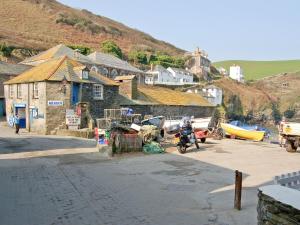 Gallery image of Lower Moon in Port Isaac