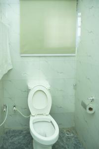 Vannituba majutusasutuses Spectacular 3/4-Bed-Apt With 24hrs Power And FAST Wi-Fi