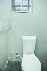 Vannituba majutusasutuses Spectacular 3/4-Bed-Apt With 24hrs Power And FAST Wi-Fi