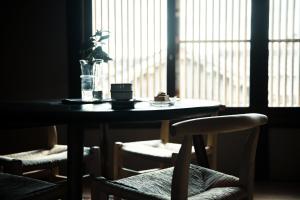 Foto dalla galleria di Oito 美しい街並みに佇む喫茶と宿 a Tamba-sasayama